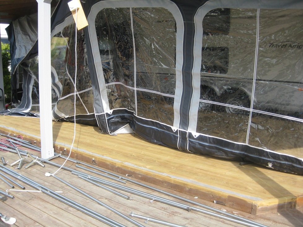 Her er det like f�r fortelte er oppe. Dyktige karer jeg fikk hjelp fra.